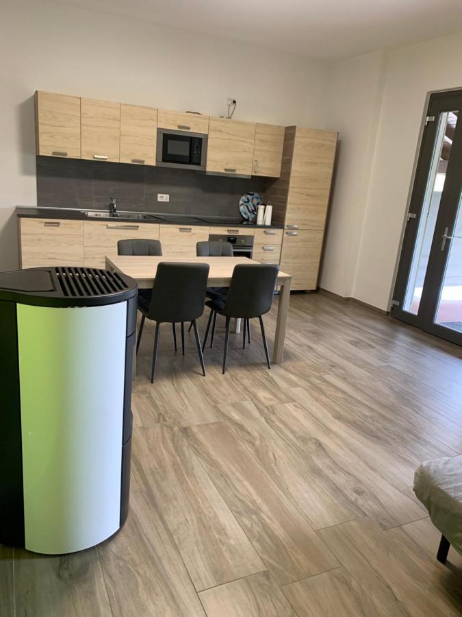 Caroline Home Anzano Del Parco Екстериор снимка
