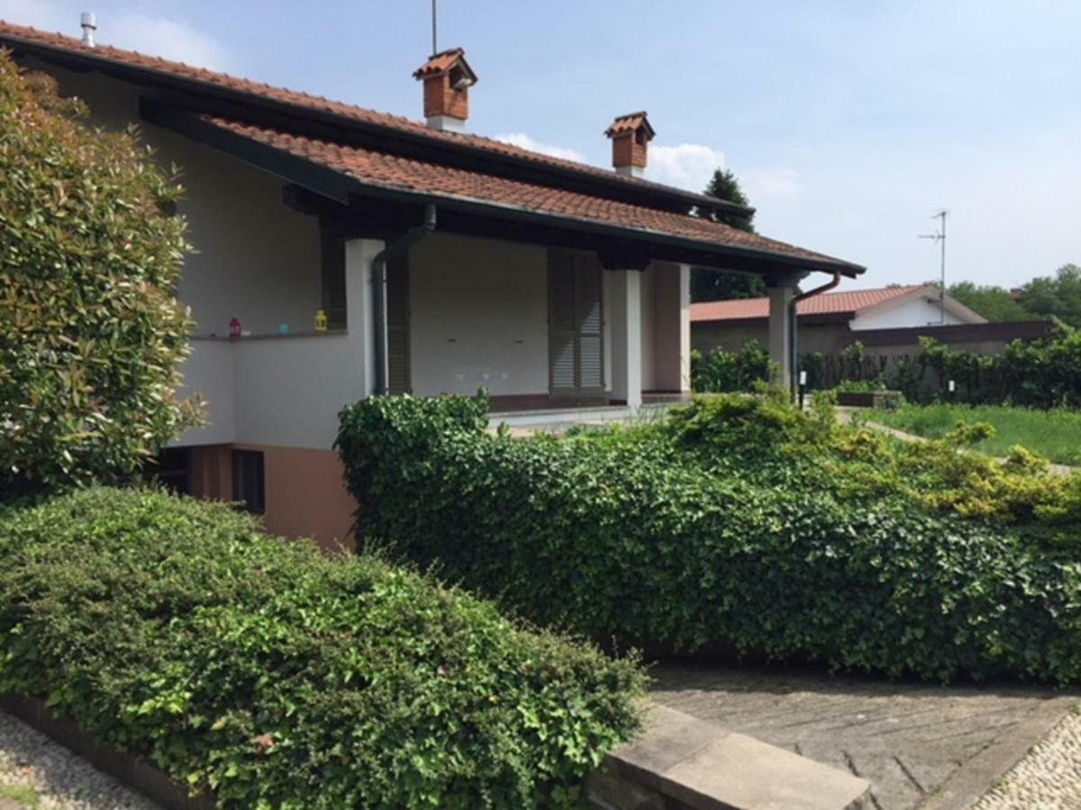 Caroline Home Anzano Del Parco Екстериор снимка