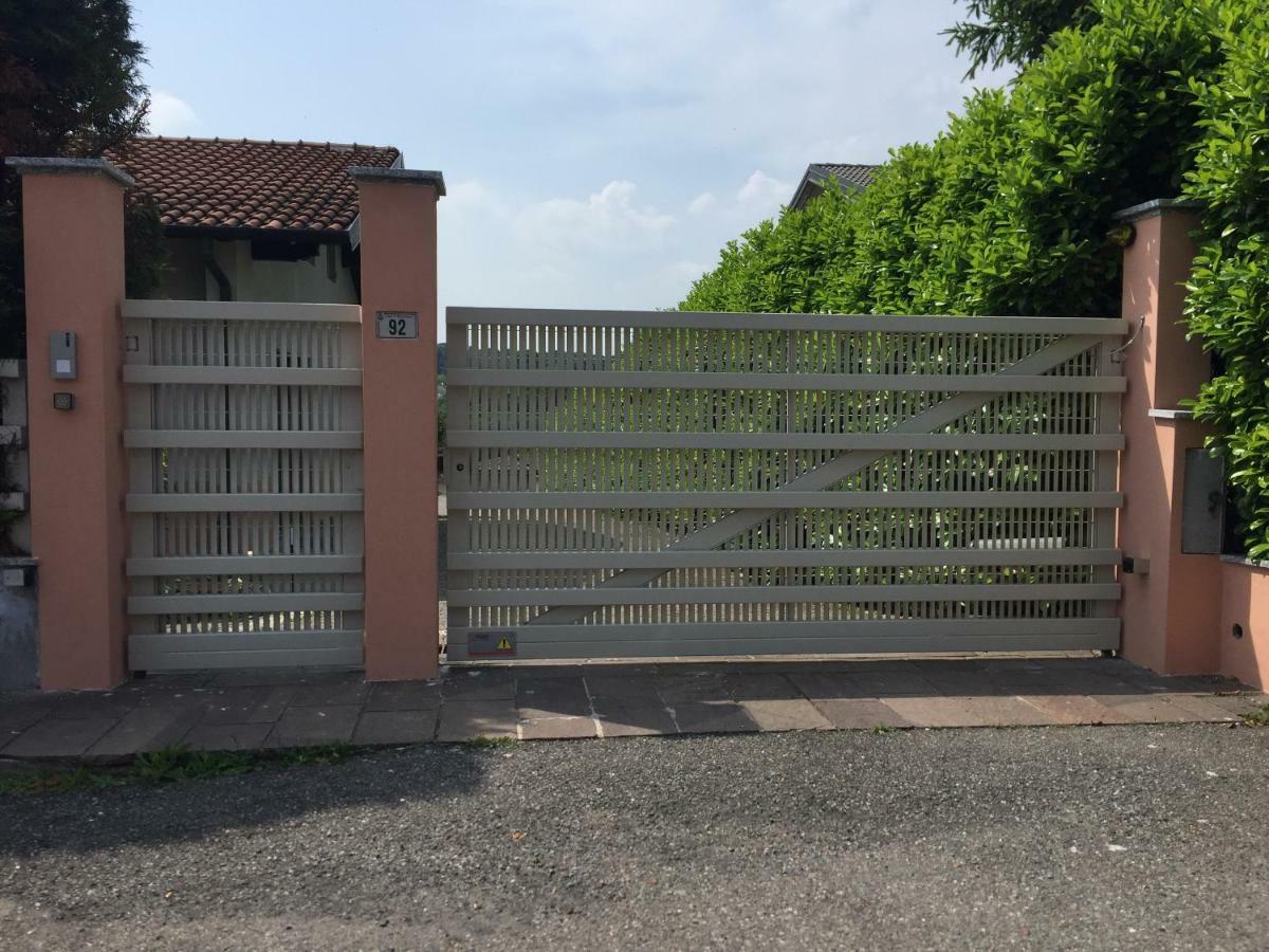Caroline Home Anzano Del Parco Екстериор снимка